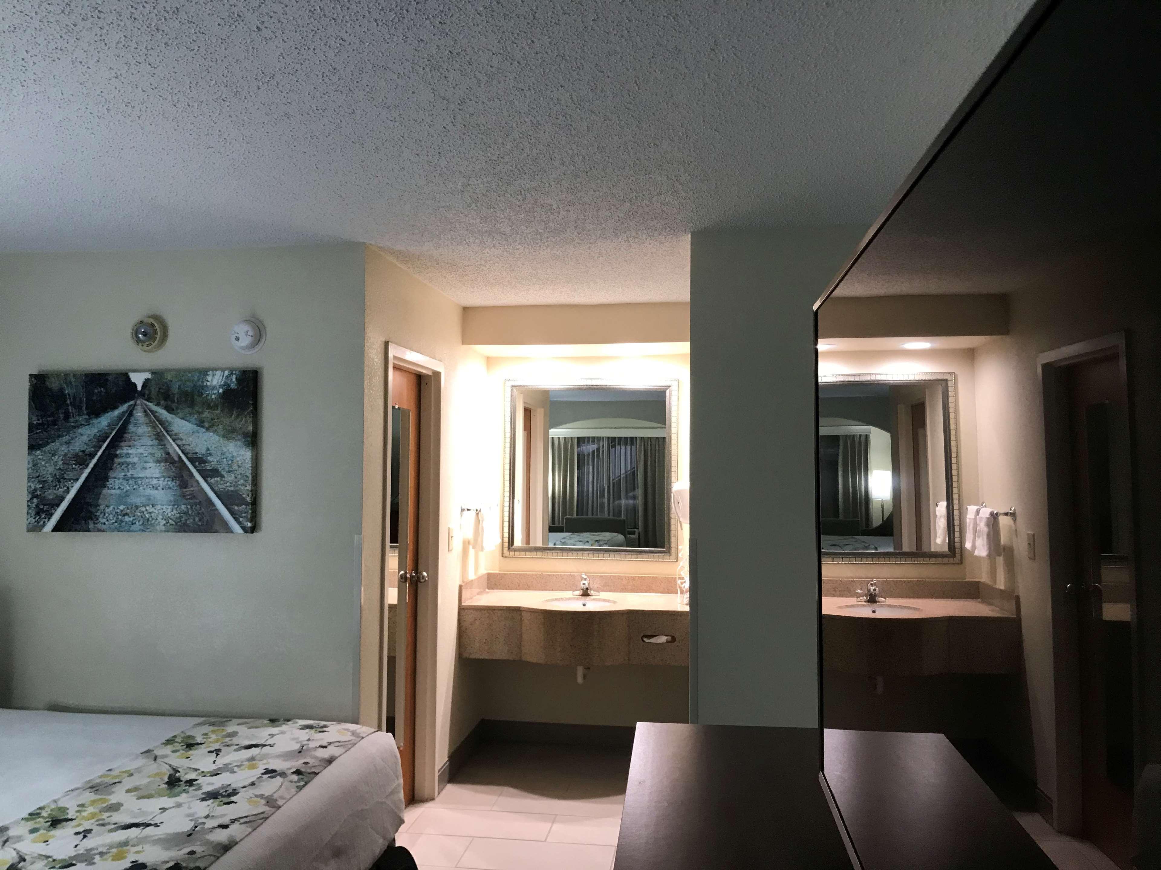 Best Western Inn & Suites Monroe Dış mekan fotoğraf