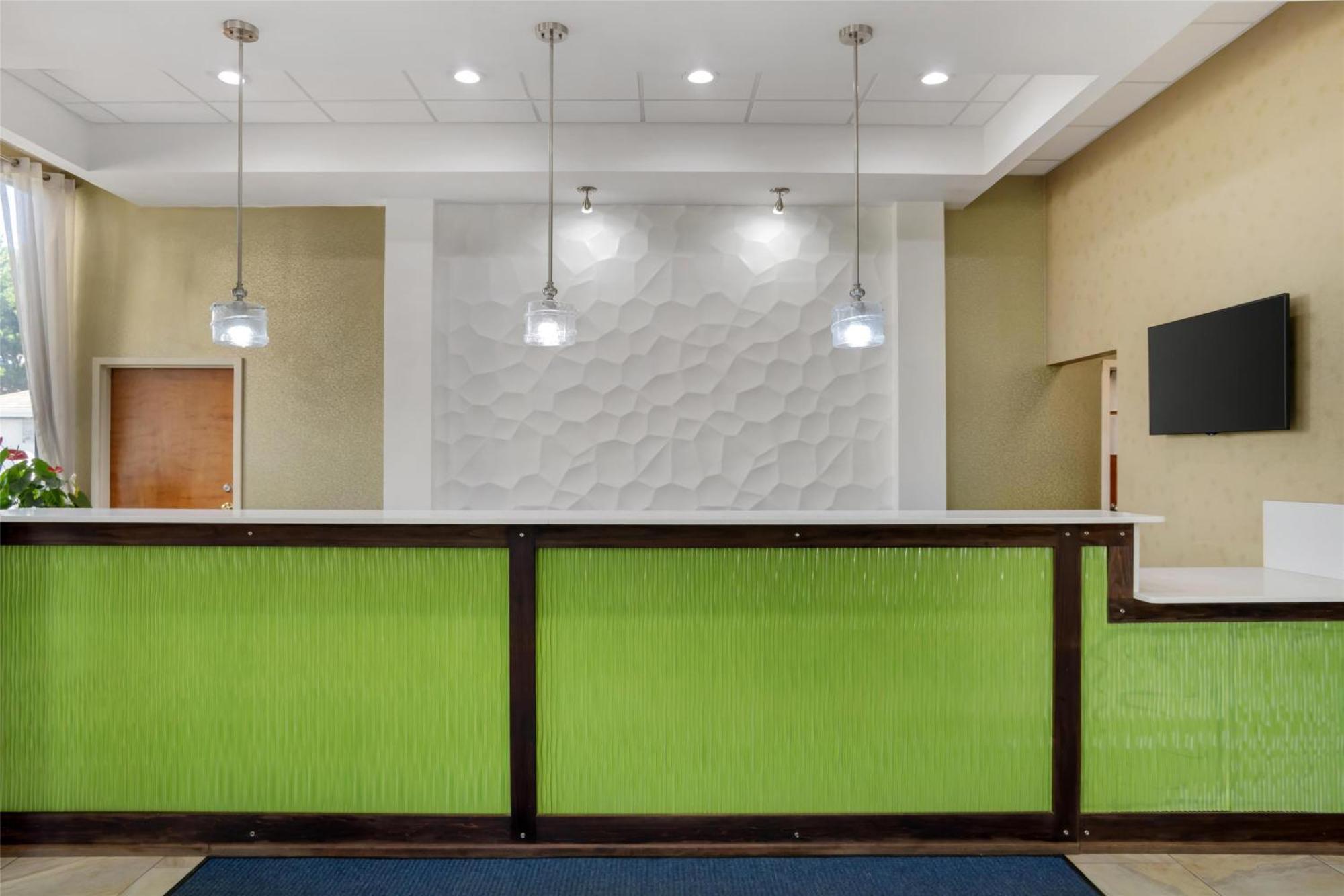 Best Western Inn & Suites Monroe Dış mekan fotoğraf